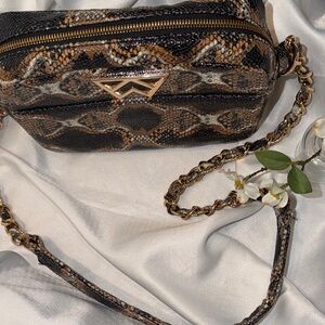 Kelly Wynne Mingle Mingle Mini Crossbody – Metallic Python – Like New!